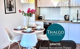 Apartament White Glove Deluxe Abstrakcja Parking Free